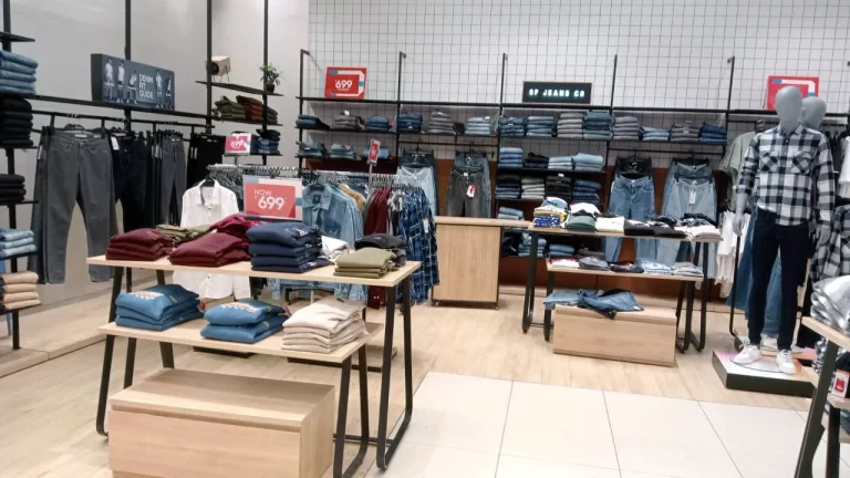 Garment Shop Interior Design