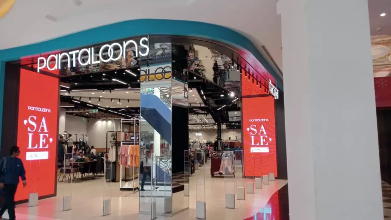 garment retail store layout plan