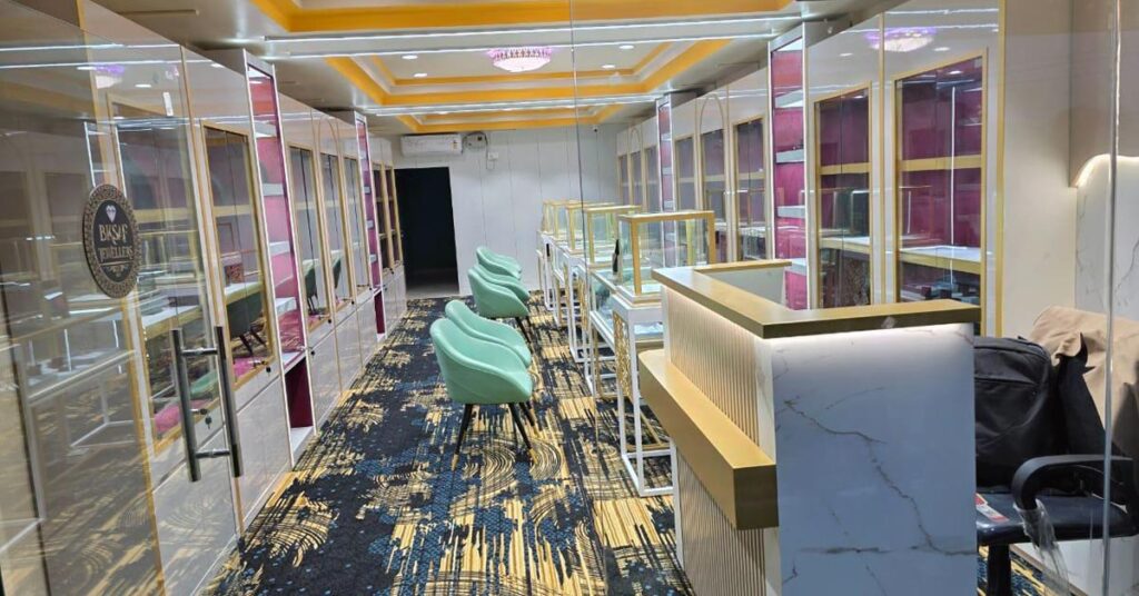 Jewelry-Showroom-Furniture