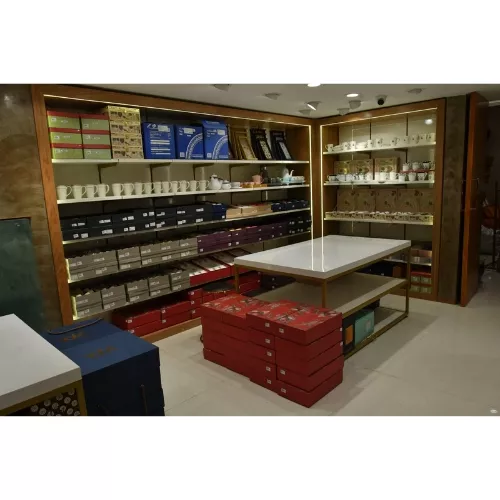 fashion retail store furniture ideas