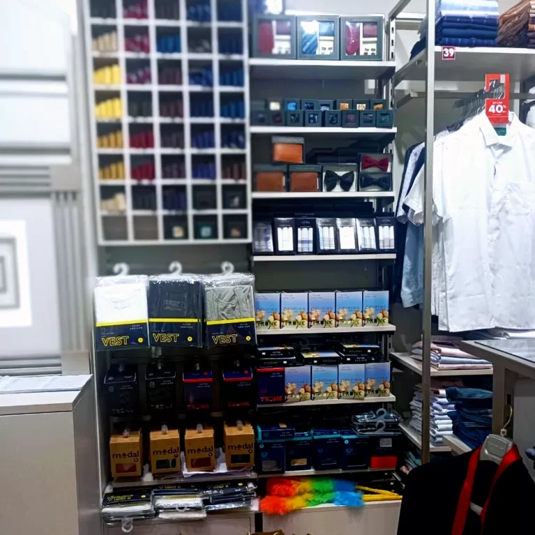 interior design for small supermarket