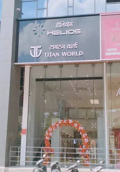 watch shop interior design