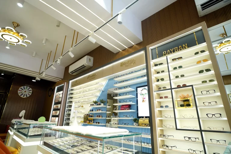 thukral store delhi