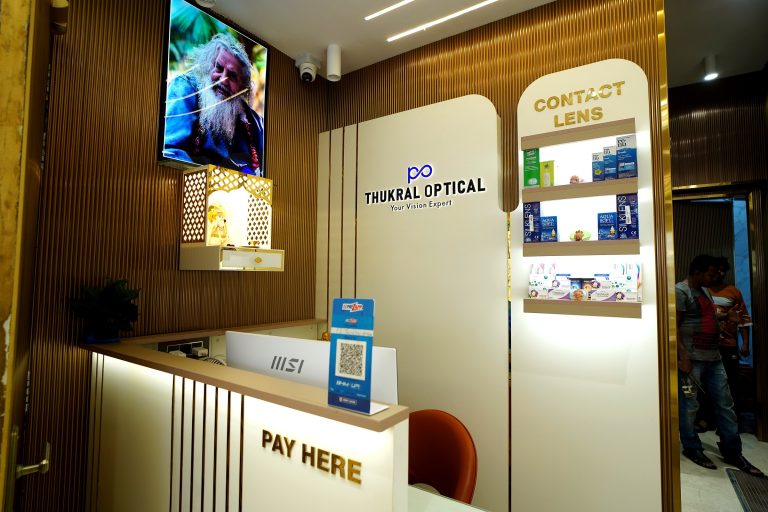 eyewear-optical-store-design