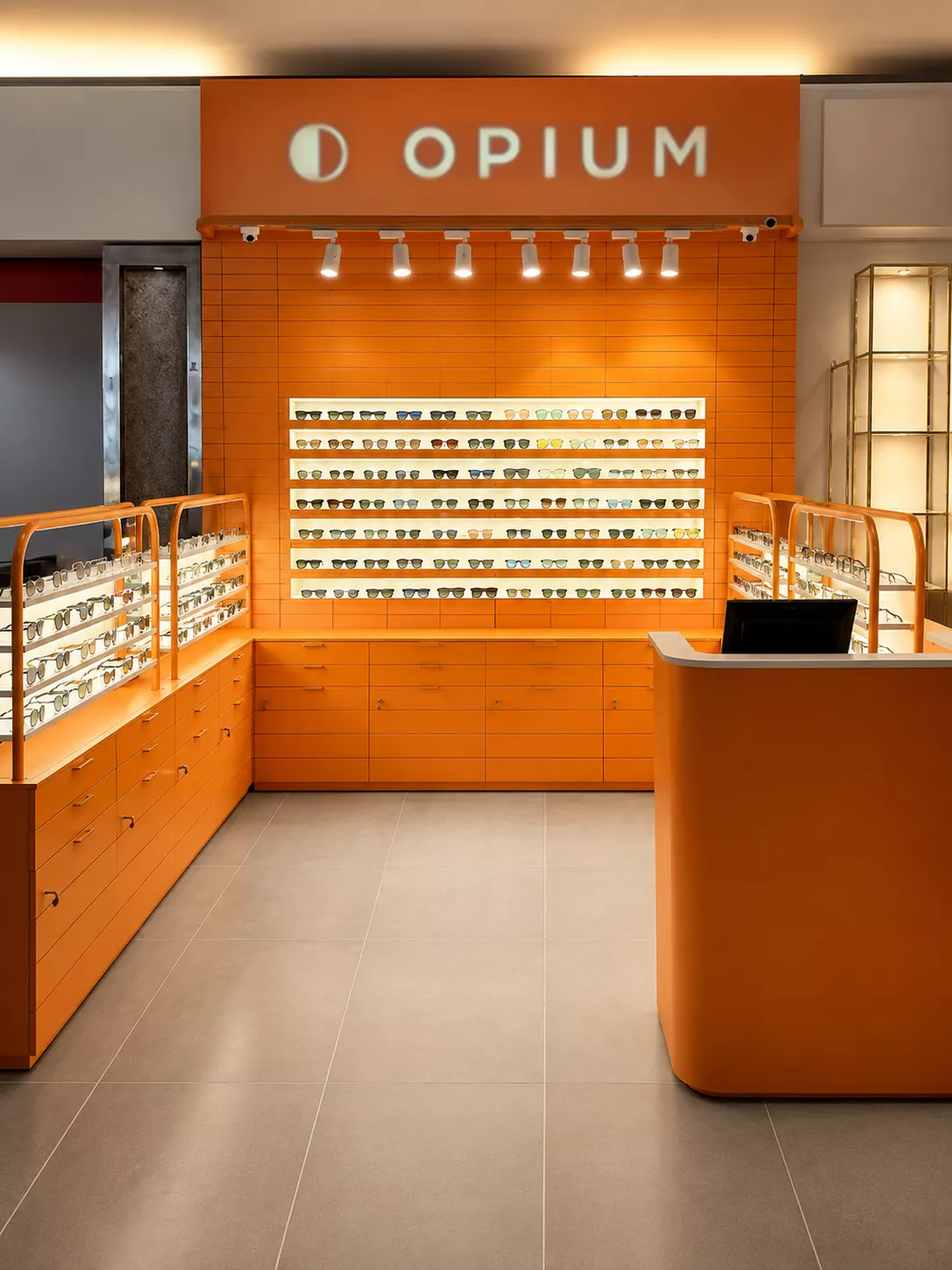 opium optical kiosk